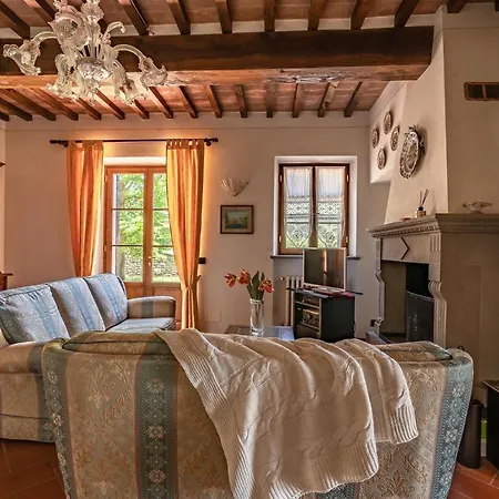 Experience The Charm Of Tenuta Le Caselle, A Cozy Surrounded By Nature And Comfort! Subbiano