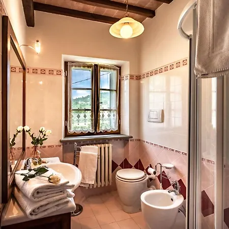 Experience The Charm Of Tenuta Le Caselle, A Cozy Surrounded By Nature And Comfort! Villa