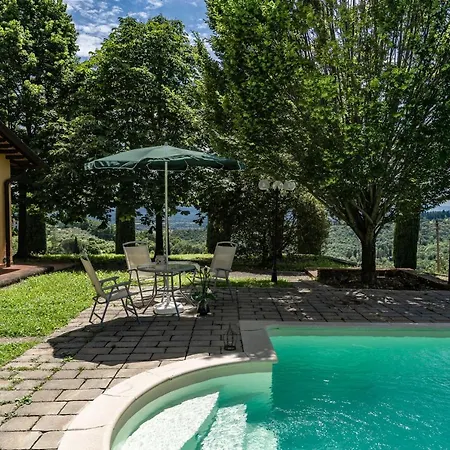 Experience The Charm Of Tenuta Le Caselle, A Cozy Surrounded By Nature And Comfort! Subbiano