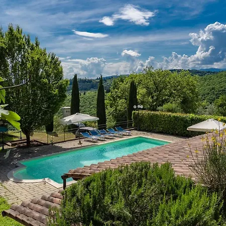 Experience The Charm Of Tenuta Le Caselle, A Cozy Surrounded By Nature And Comfort! Villa