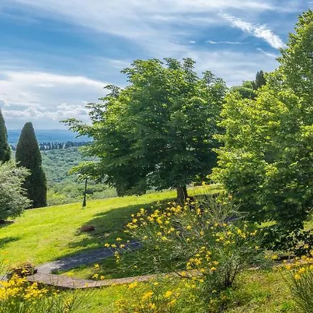 Experience The Charm Of Tenuta Le Caselle, A Cozy Surrounded By Nature And Comfort! *